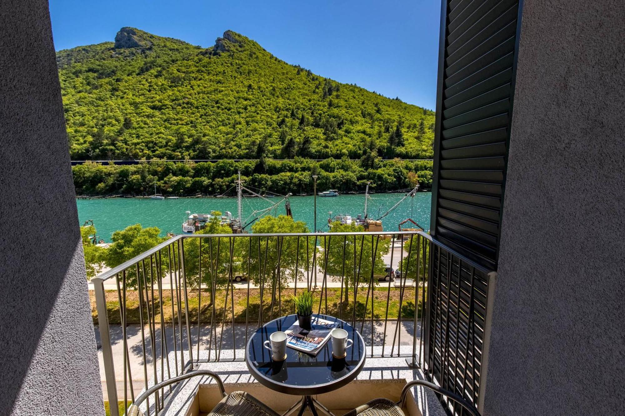Seafront Villa Andrijana - Happy Rentals Plomin Εξωτερικό φωτογραφία